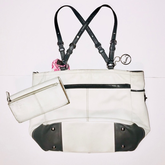 👜2 for $80👜 Coach F14673 Ivory shoulder bag - Picture 2 of 6